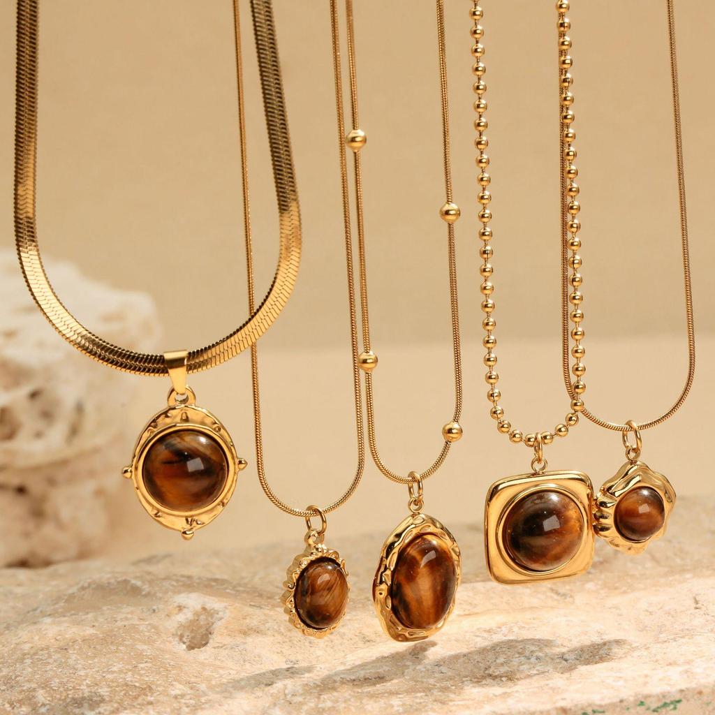Maillard Style 18k Gold Irregular Tiger's Eye Pendant Necklace