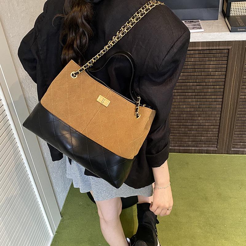 Fashion Chain Bucket Bag Women's 2025 New Commuter Rhombus Embroidered Big Bag Versatile Shoulder Messenger Bag