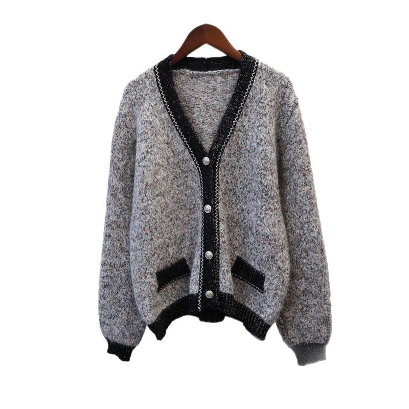 Autumn and winter new contrasting color temperament sweater jacket design sense loose knitted cardigan women
