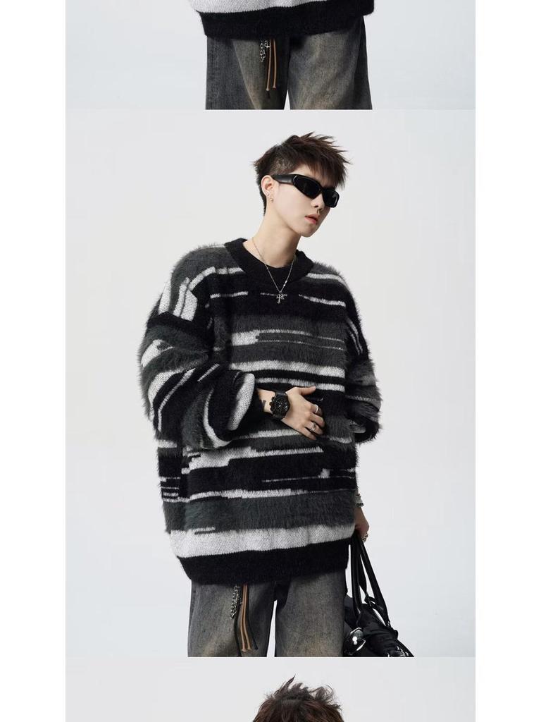 Herrhöstens/vinterns färgrandiga löst stickade tröja