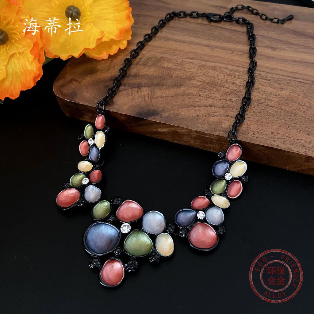 Irregular Color Round Flower Necklace Color Painted Oil Flower Ladies Premium Sense Blackened Necklace