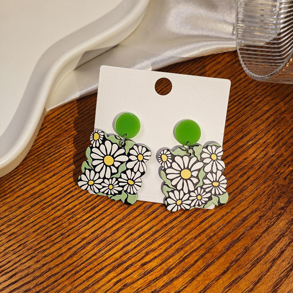 Boho Style Vintage Flower Earrings for Women, Ideal for Beach Vacation