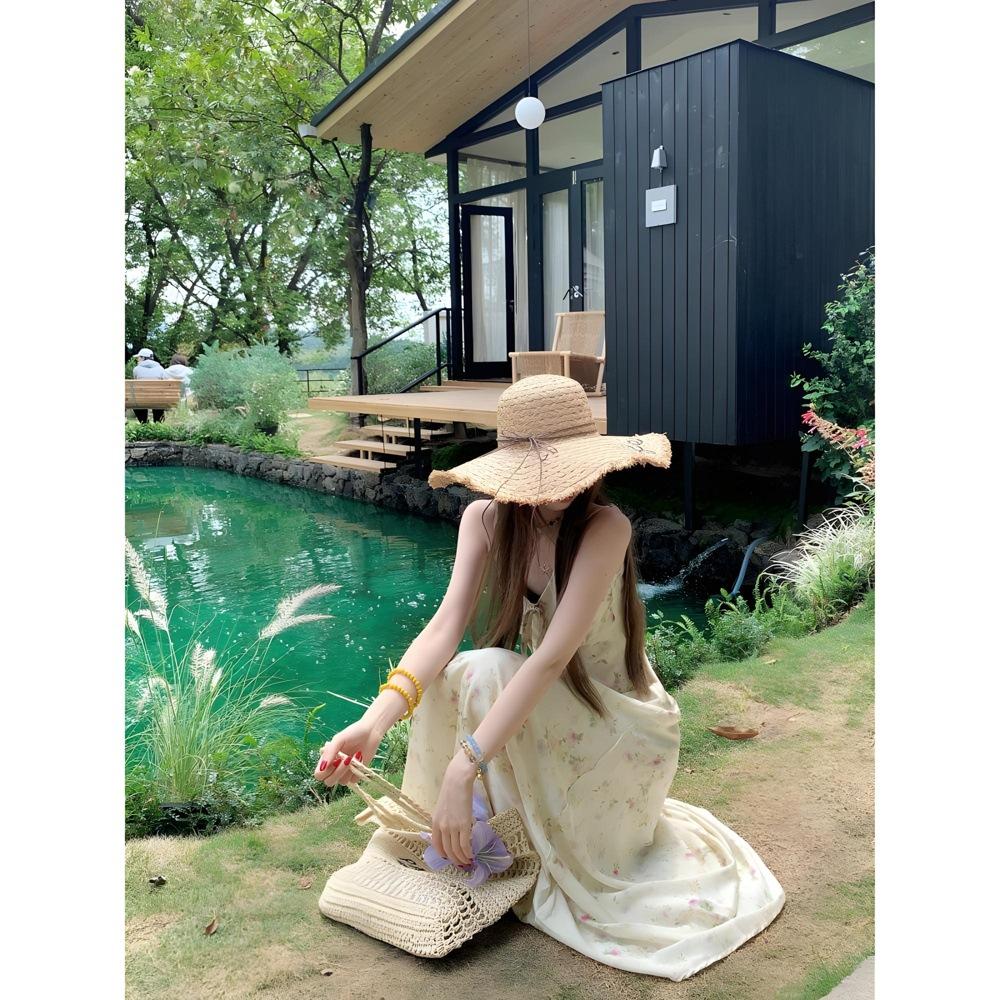 

Цветочное платье на бретелях с V-образным вырезом для женского летнего отпускного стиля, повседневное по талии и с тонким темпераментом, А-силуэтное длинное платье XL- (recommended 110-60kg)