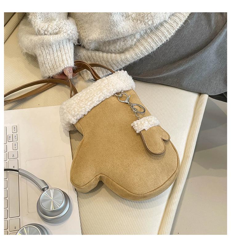 

Креативная трендовая замшевая плюшевая сумка кроссбоди для женщин - Осень/Зима 2025 Ретро нишевый дизайн хаки