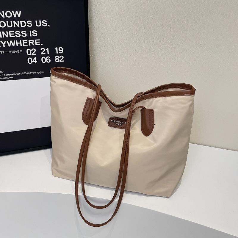 

Сумки Женские Большой Вместимости 2025 Новая Повседневная Тренд Нишевый Дизайн Сумка Через Плечо Тканевая Сумка Простая Сумка-Тоут для Поездок