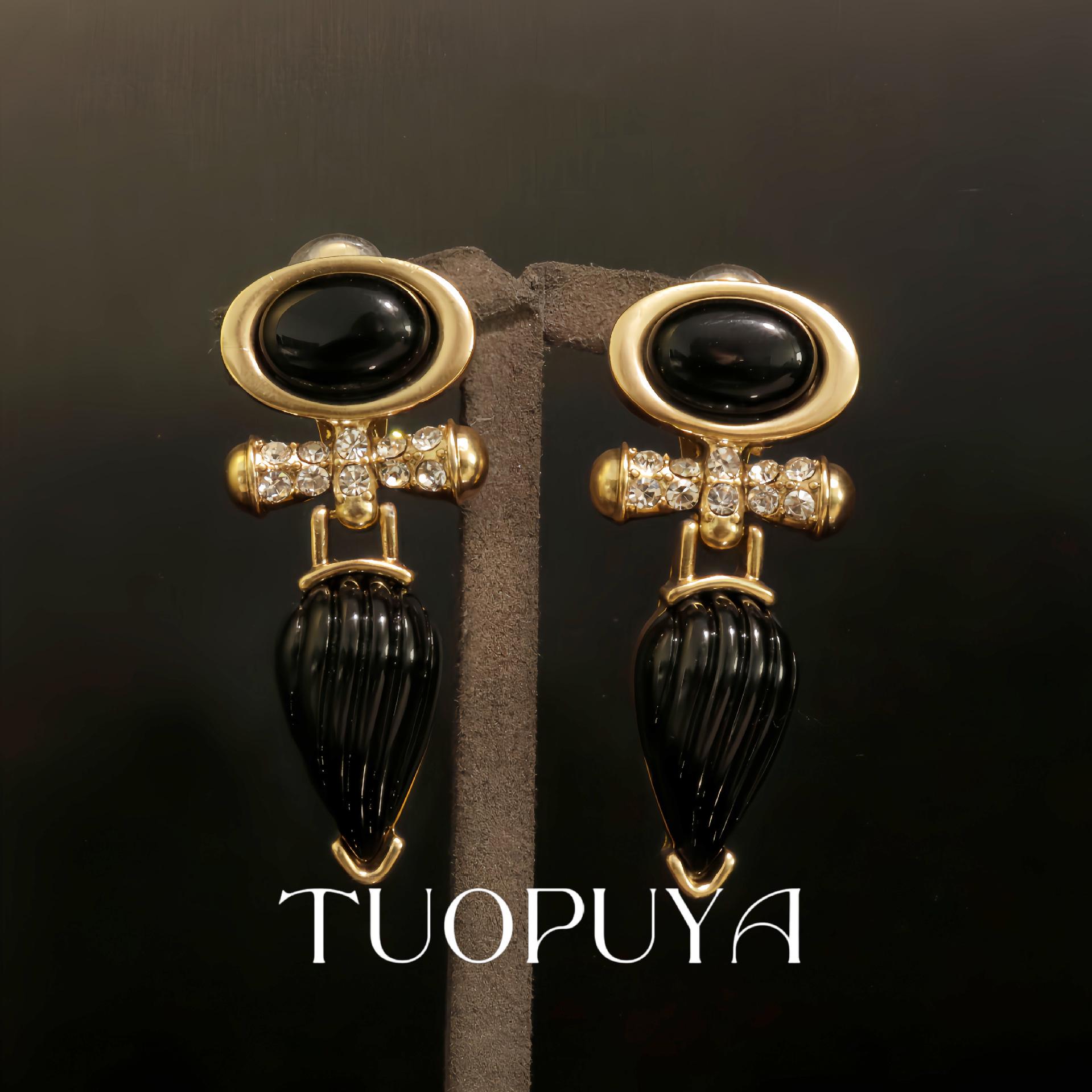Vintage Retro Black Glass Earrings & Heart-Shaped Necklace Set with Enamel Craftsmanship & Rhinestone Inlay