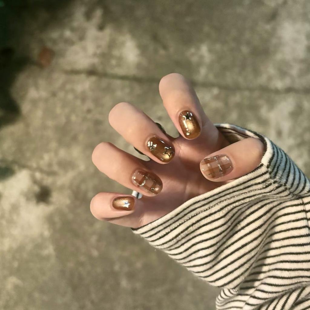 10Pcs Retro Brown Star Grid Handmade Press On Nails Removable Fake Nails For Women Girls Decorative Wearable Nail Tips