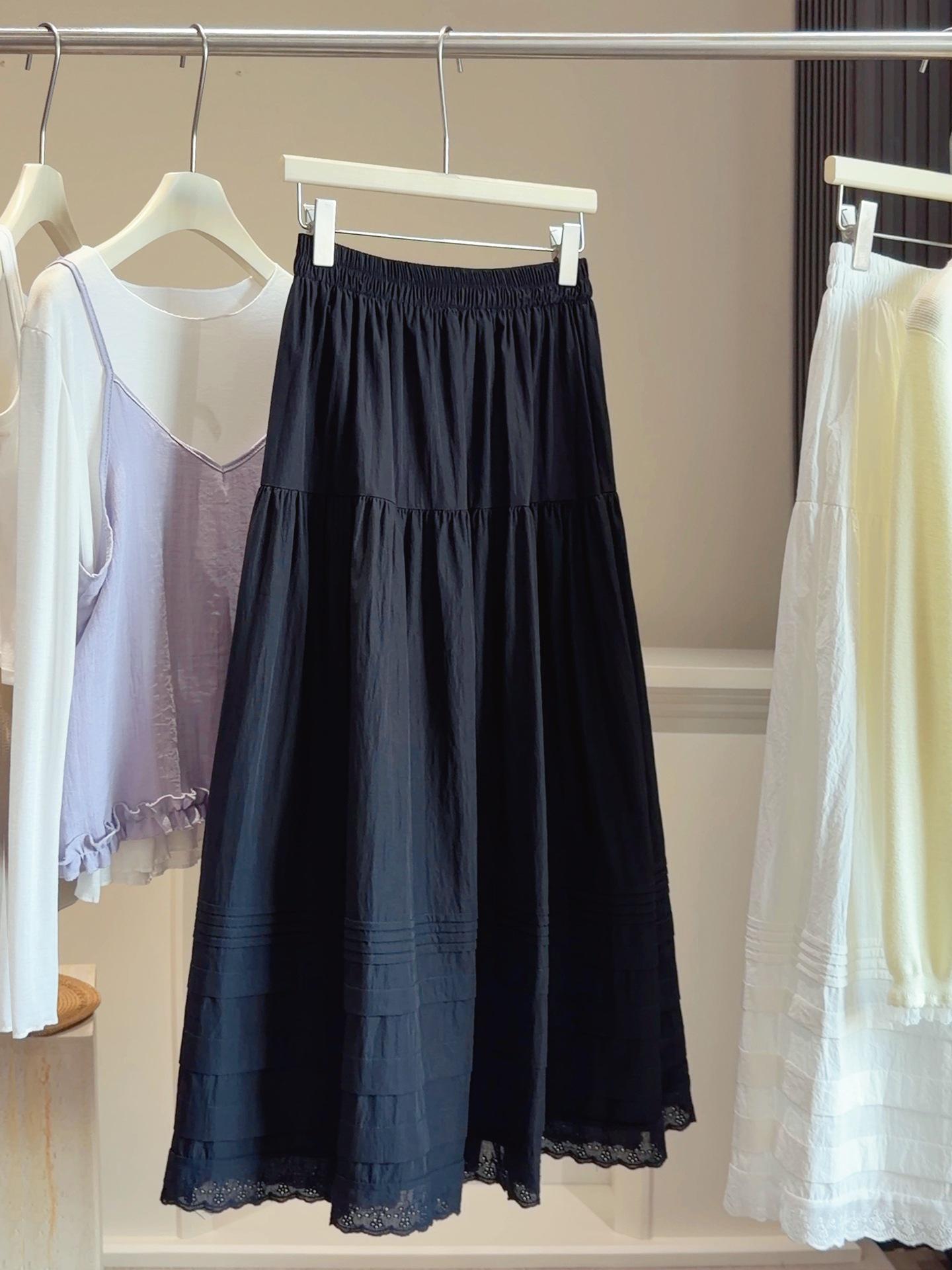 

Korean Elegant High-Waisted Elastic A-Line Skirt with Lace Trim for Women - Slimming, Hip-Covering Versatile Mid-Length. One Size