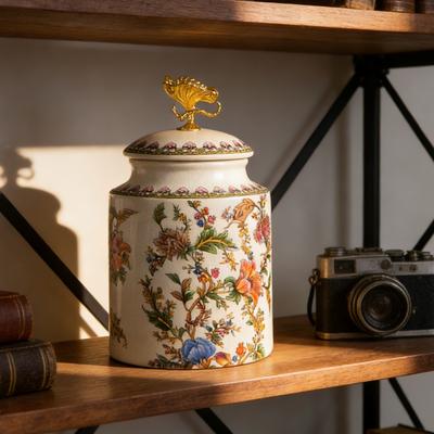 Retro Ceramic Storage Jars Tea Tank Gold Butterfly Lids General Officer Jars Porcelain Storage Can Food Storage Containers