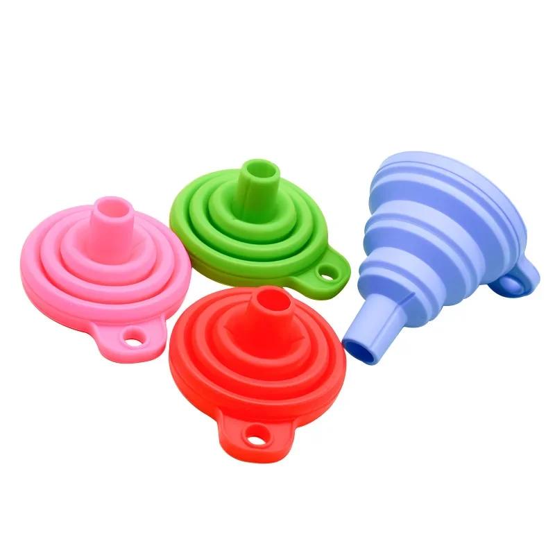 Imbuto universale pieghevole in silicone per olio motore e liquido lavavetri: portatile, flessibile e ideale per la manutenzione dell'auto