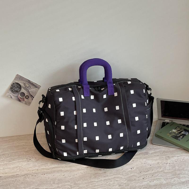 Colorful Lightweight Large-Capacity Travel and Fitness Handbag
