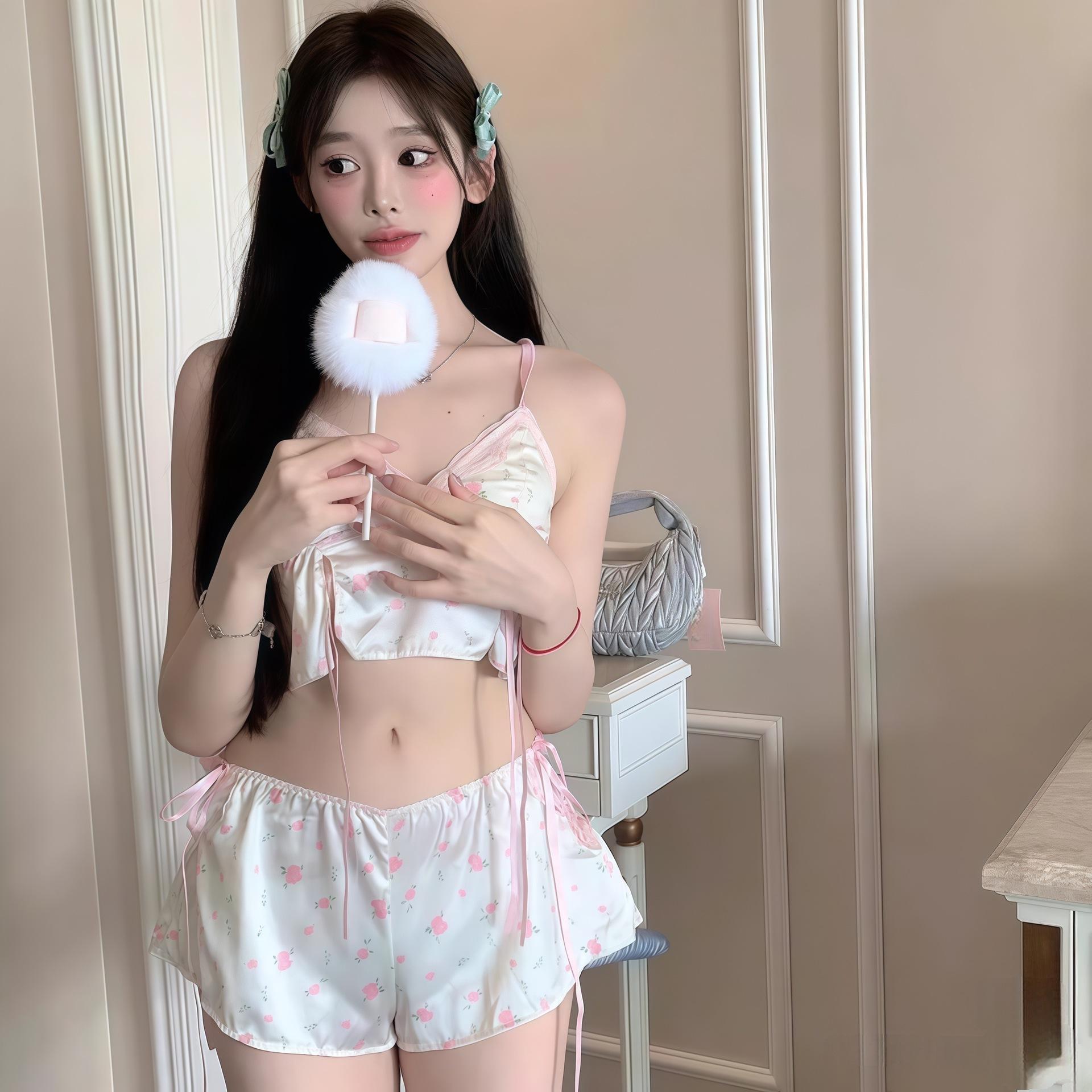 

Sexy girl Japanese private house suspender shorts pure desire sweet bow sexy loungewear with chest pad L【 50-60kg 】
