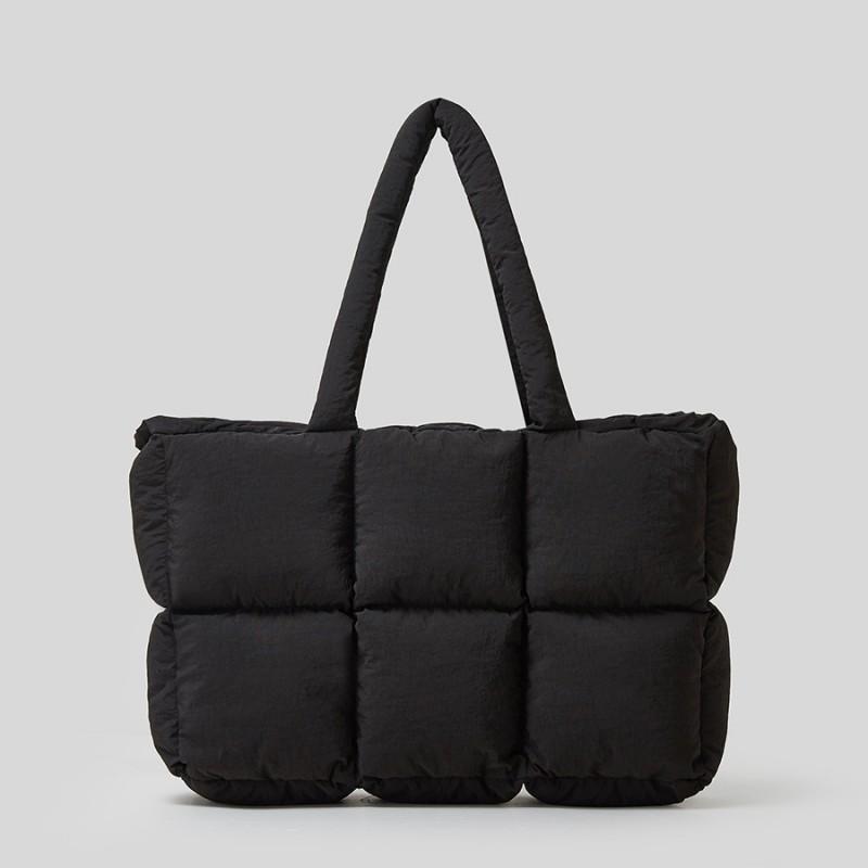 Large Capacity Puffer Style Shoulder Bag Women Soft Nylon Crossbody Tote With Zipper Inner Phone Pocket