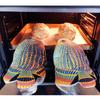 A Pair of Deep Sea Fish All Cotton Oven Gloves, Baking Insulation Gloves, Microwave Heat-resistant Gloves