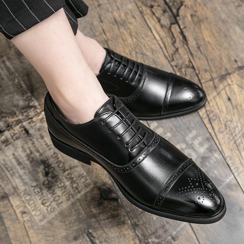 Men's Retro British Brock Engraved Leather Shoes Summer New Business Dress Shoes Pointed Breathable Wedding Shoes