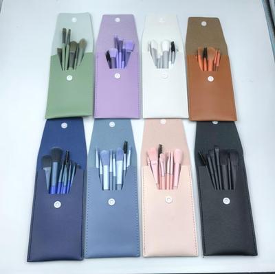 Instrumente pentru machiaj și accesorii – Pensule pentru machiaj