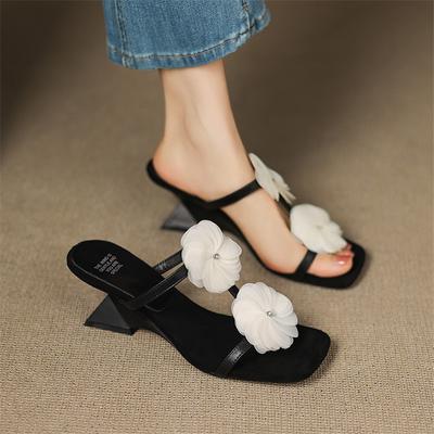 Fashion New Summer Slippers Square Toe Shoes for Women Fashion Flower High Heels Slippers Handmade Chunky Heel Gladiator Shoes Black