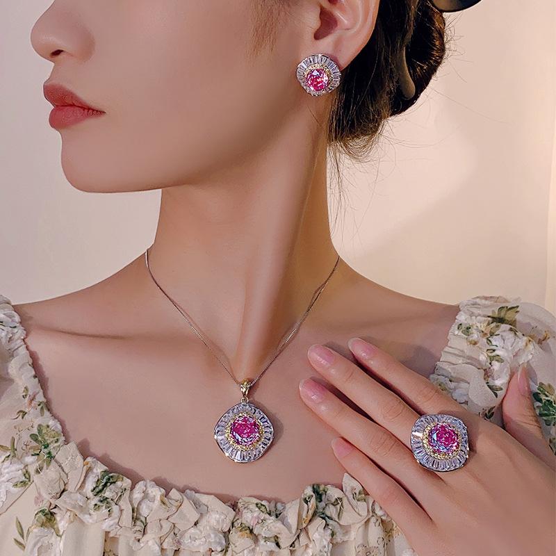 Autumn And Winter Jewelry Copper Bottom Gold-Plated Rose Cut Dragon Fruit Color Temperament Light Luxury Suit Women 14-10M