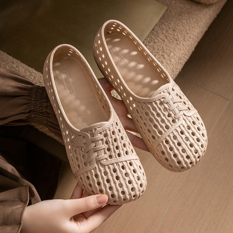 Suvised õõnes mustriga hingavad paksu tallaga sandaalid naistele ja pehme tallaga vabaaja rannaplätud naistele