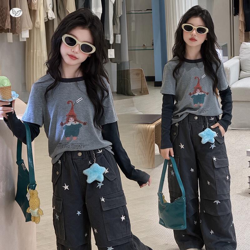 Girls' 2026 Autumn Korean Style Two-Piece Cartoon T-Shirt Set with Star Pocket Cargo Pants