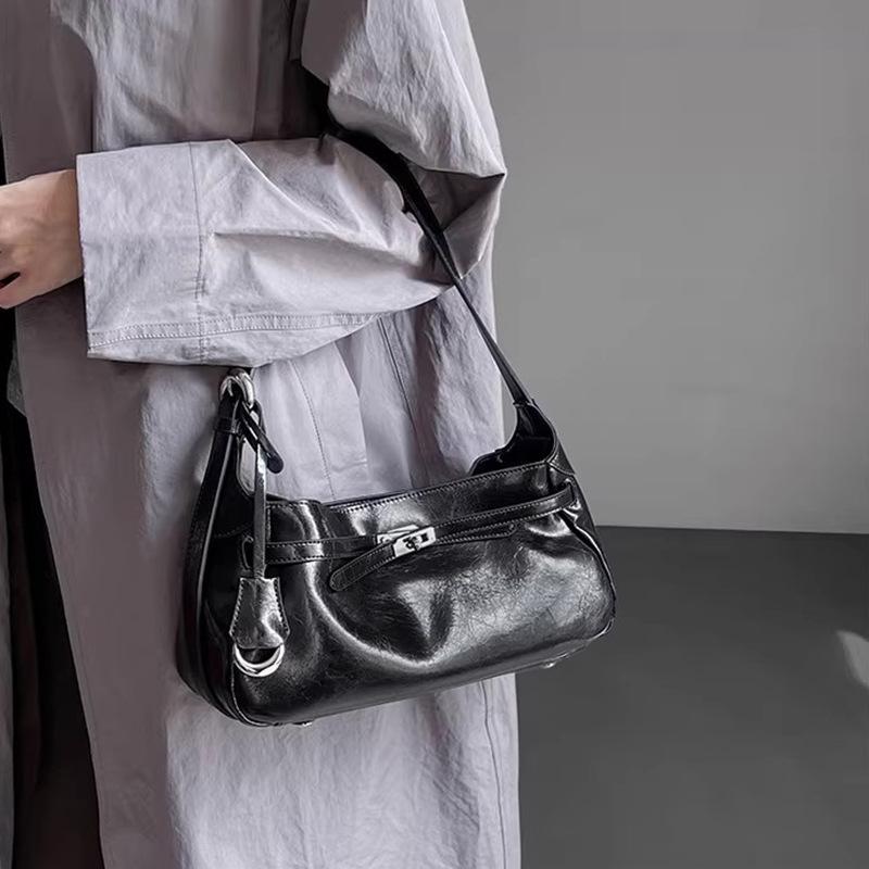 Large Capacity Tote Bag Cowhide Niche Design Leather Underarm Bag Women's Black Commuter Shoulder Messenger Bag