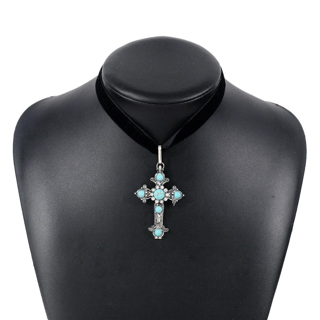 

Шикарное серебряное винтажное колье с крестом и бирюзовым камнем