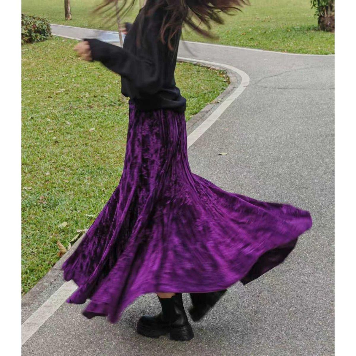 

High-Waisted Chinese Style Velvet Midi Skirt for Women - Slimming, Thick, Long Hem, with Hip Coverage, Autumn/Winter Collection. 4XL