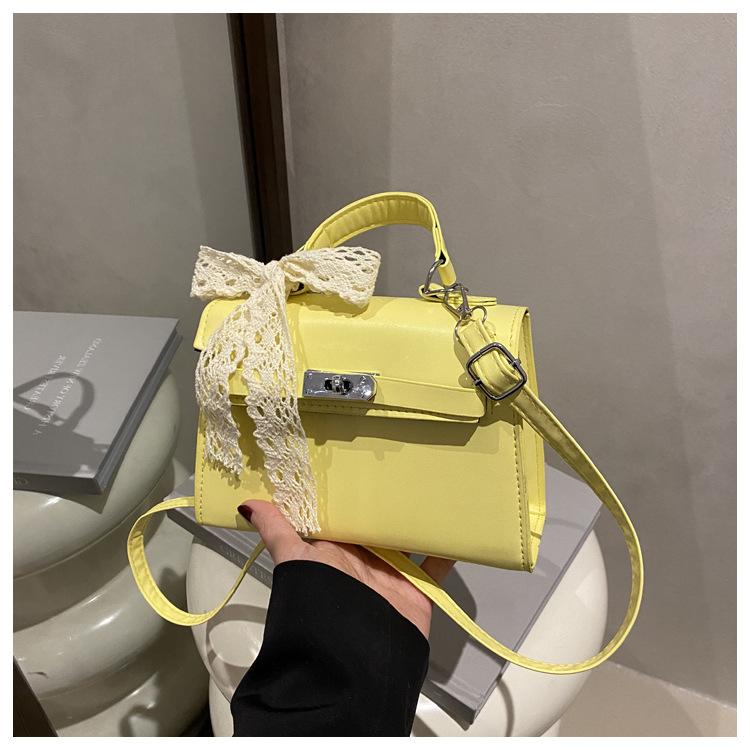 

Fashion portable textured small square bag 2025 new spring and summer fashion Korean version shoulder bag commuter messenger bag жёлтый