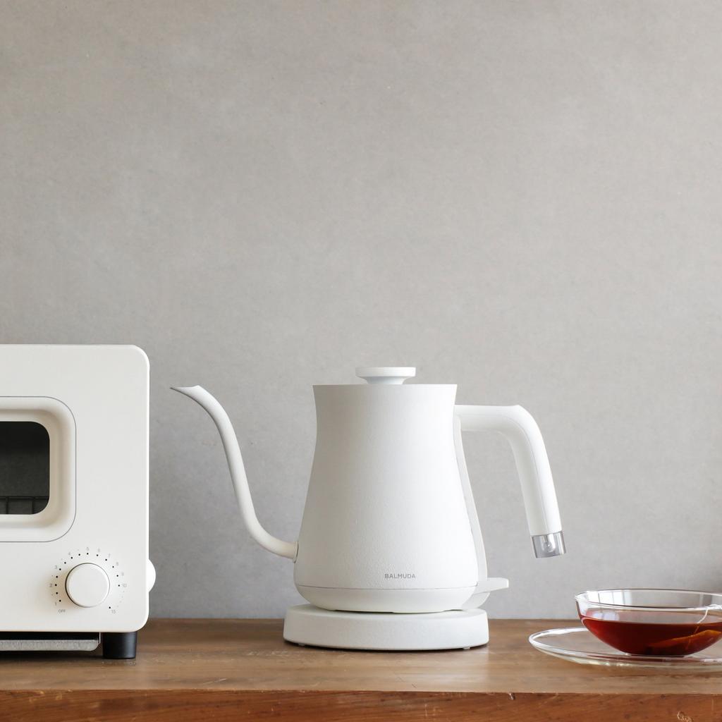 Older model BALMUDA electric kettle The Pot (white) BALMUDA The Pot K02A-WH