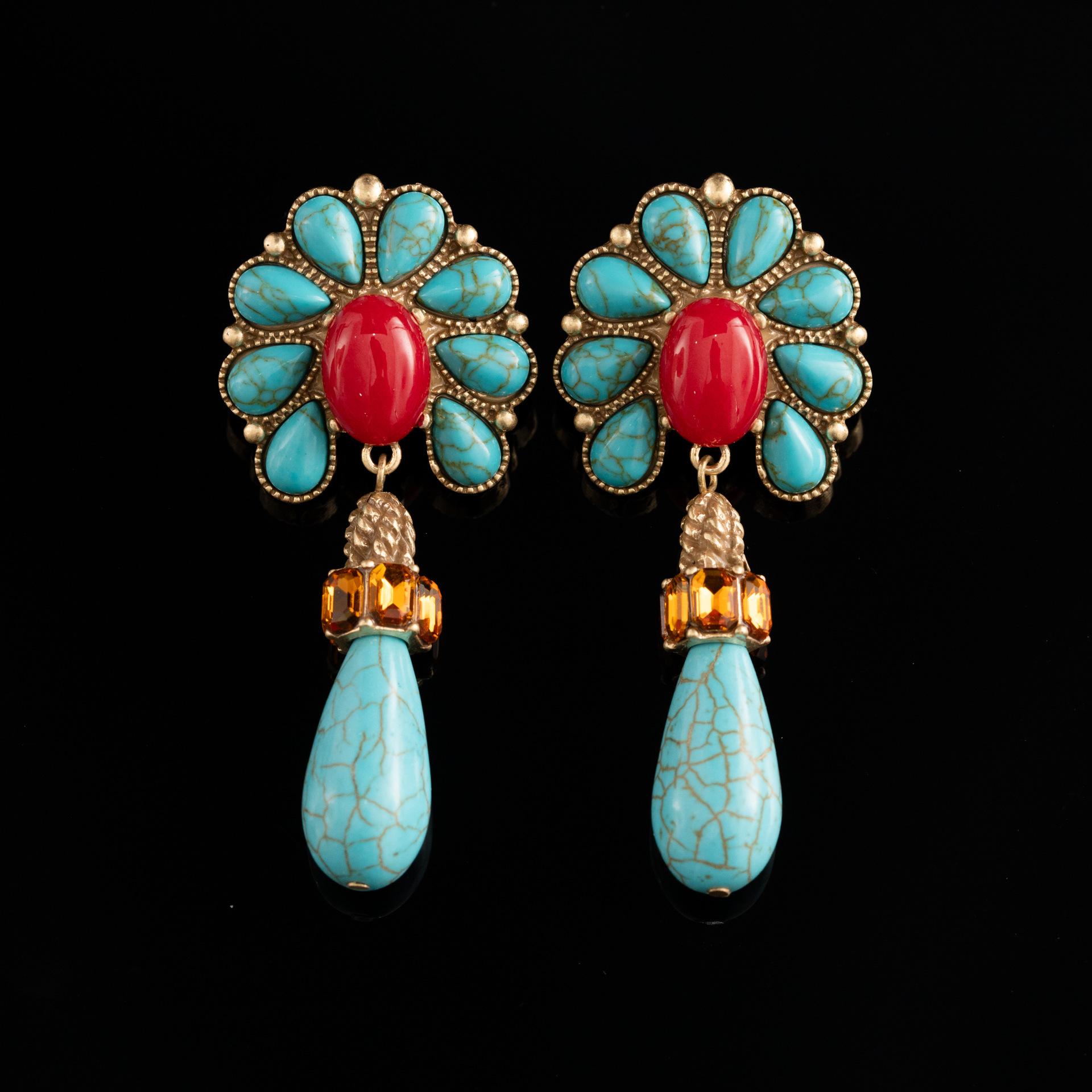 

Retro Inlaid Imitation Turquoise Fashion Temperament High Sense Ethnic Style Women S Court Niche Earrings