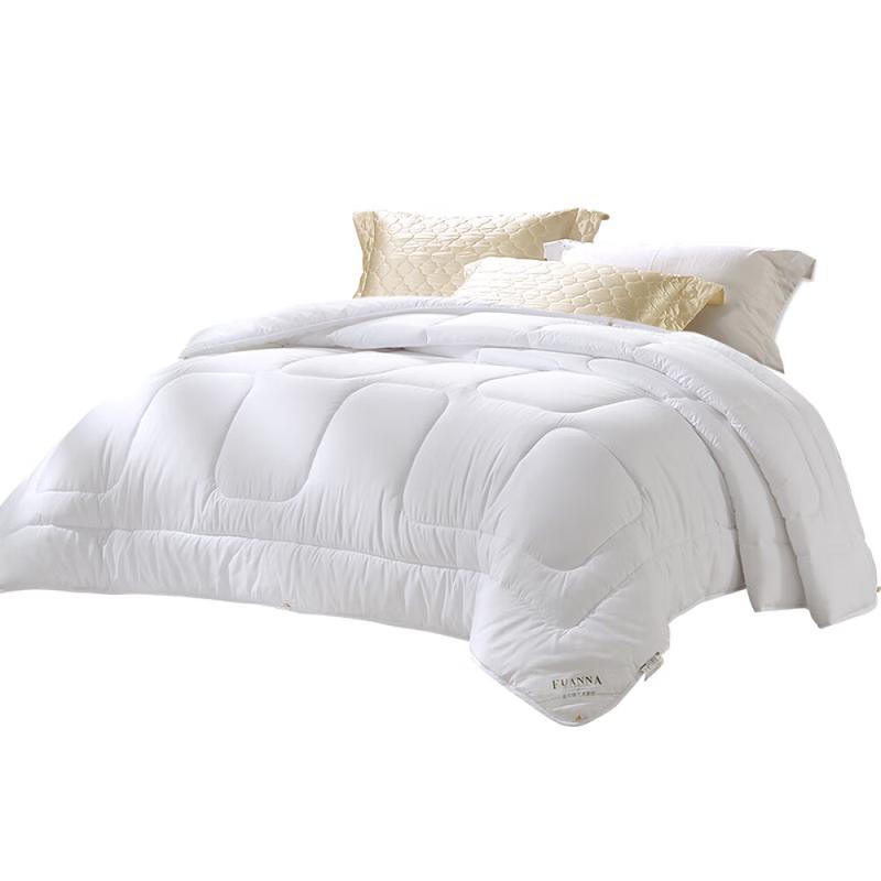 FUANNA Core Dream Antibacterial All-Season Quilt