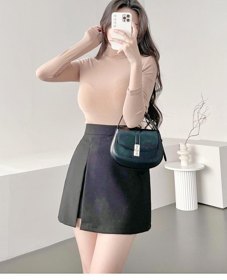 Korean Dongdaemun Women's Slim-Fit Cashmere High Neck Long Sleeve T-Shirt - Soft, Smooth, and Figure-Flattering