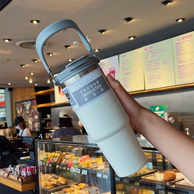 

30oz Stainless Steel Straw Insulated Ice Cup Large Capacity Vacuum Flask Car Thermal Mug Tumbler Portable Insulated Coffee Cup 900ml