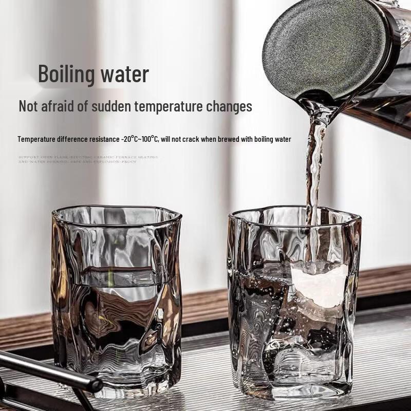 UOCO Elegant Twisted Glass Cup Set