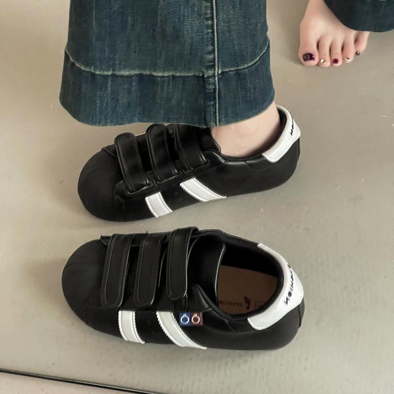 Striped Velcro round head German training shoes women's 2025 summer new outer wear casual shoes little white shoes board shoes retro style