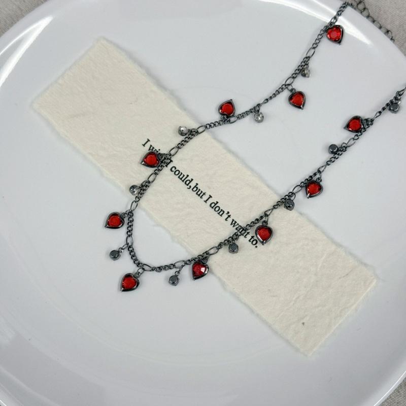 

New Heart Tassels Pendant Necklace With Designs Unique Collarbone Chain Charm For Fashionable Women красный
