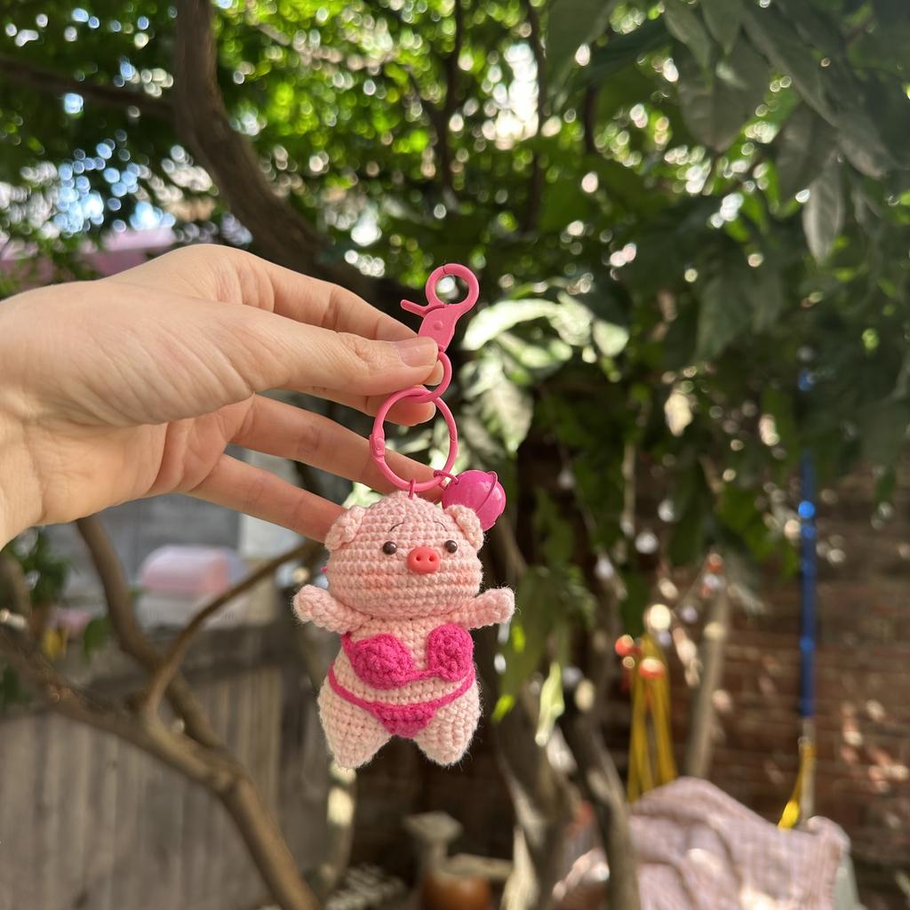 Hand Crocheted Cute Pink Bikini Pig Couple Handmade Keychains Unique Knitting Cartoon Doll Crochet Keychain Keys Bag Pendant