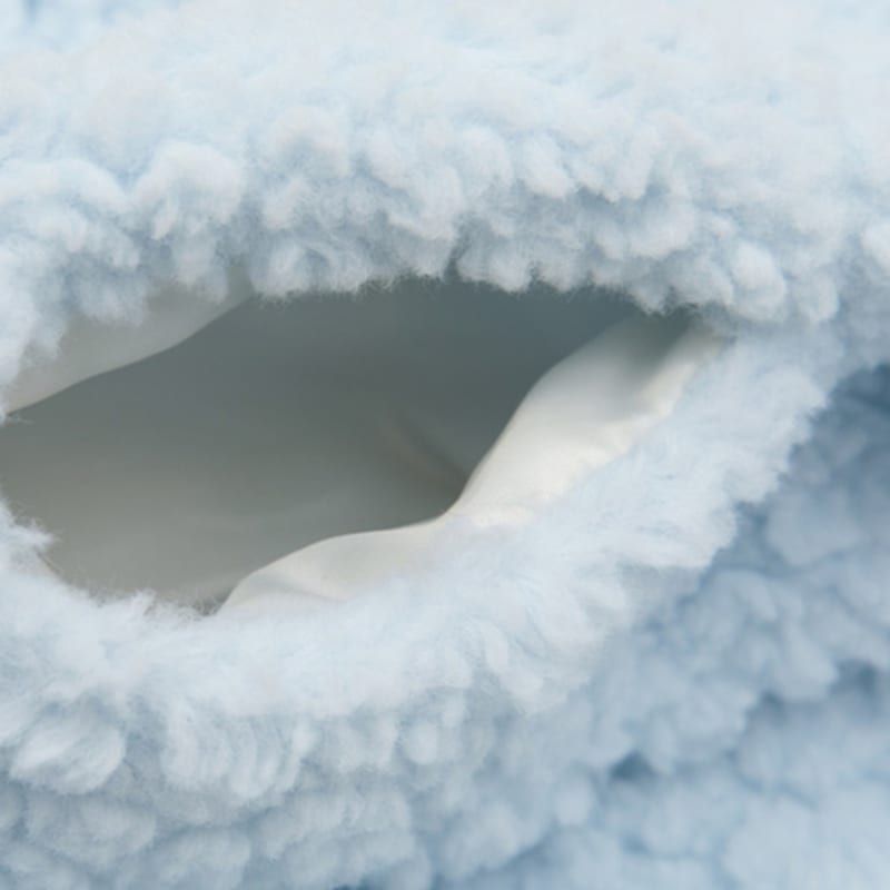 RECLOW CLOUDY MUFFLER PASTEL BLUE