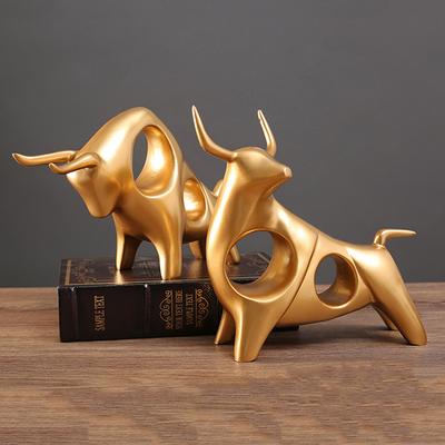 Statue de Bœuf Vache Bœuf Doré Chanceux Décoration Intérieure Nordique Sculpture de Taureau Ornement de Bureau Artisanat Figurine d'Animal Abstraite Accessoires Jouets