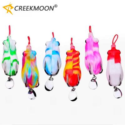 7 Stück Angellköder Großer Weicher Froschköder Weicher Köder mit Blutrinne Haken 6,5 cm 14,5 g Frosch Spinner Tintenfisch Donner Jig Löffel Trolling Meeresangeln Zubehör
