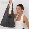 Geantă găleată de umăr unică de înaltă calitate Geantă stil simplu și relaxat Tote din piele moale cu capacitate mare