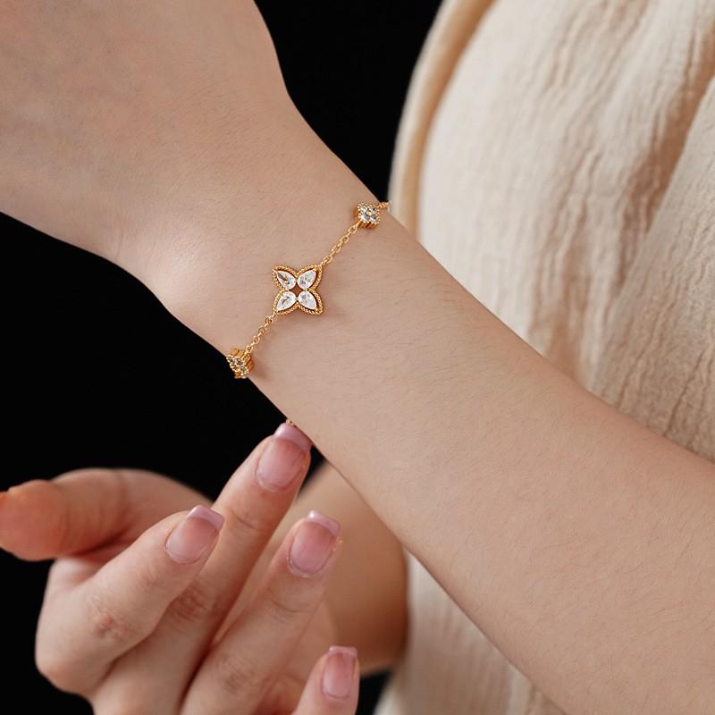 Elegant Zircon Flower Starburst Bracelet Women Gold Plated Copper Minimalist Chic Daily Wear Jewelry