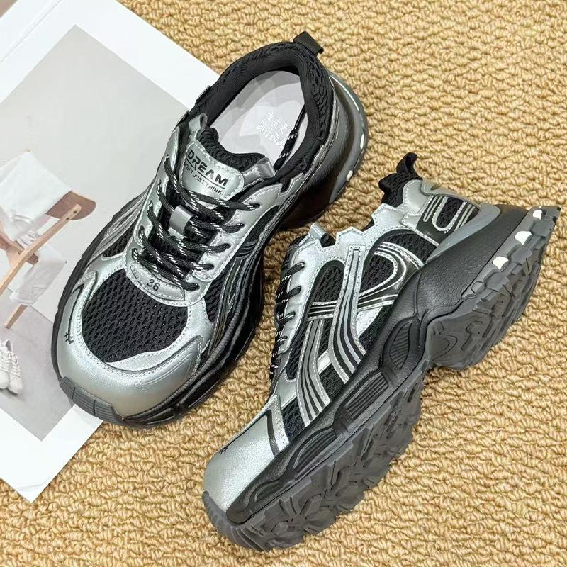 Absorbent Sole Dad Shoes Women's 2025 Summer New Small Sports Shoes Mesh Breathable Women's Shoes Versatile Shoes Children