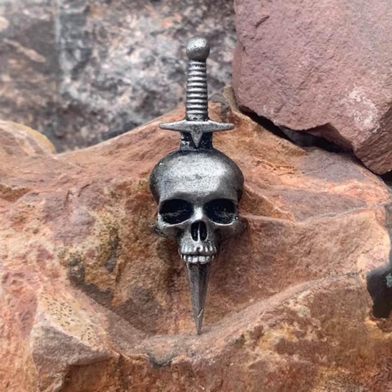 Retro Skull Daggers Cross Sword Brooch Gothic Horror Skeleton Badge Lapel Pins Statement Metal Brooches Gift for Boys