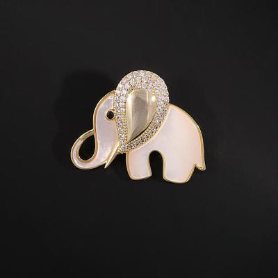 Mode Söt Glänsande Zirkon Inlagd Liten Elefant Brosch Kvinnor Män Unisex Nål Djur Kläder Smycken Födelsedagspresent