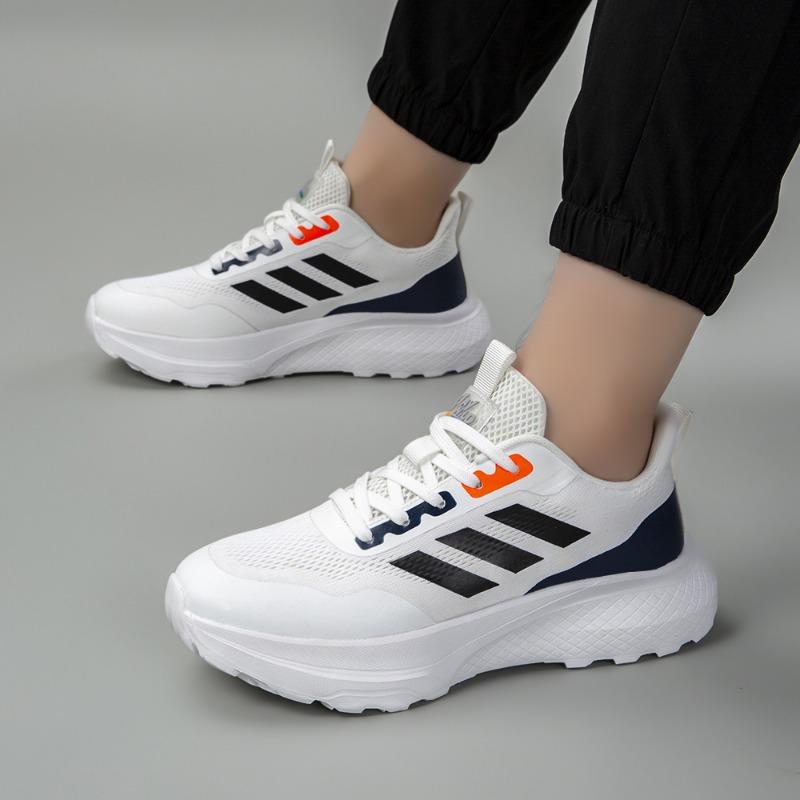 Men's Shoes Autumn Casual Breathable Running Sports Shoes Versatile Fly-woven Mesh Soft-soled Trendy Shoes Lightweight and Comfortable Sports Shoes