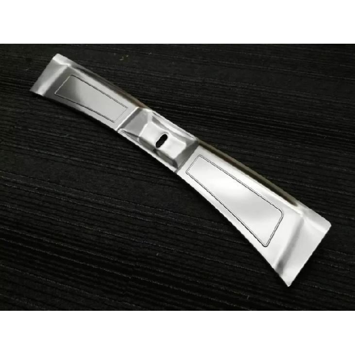 Trunk Inner Rear Bumper Trim Plate Lamp Frame Threshold Pedal For Nissan X-Trail T32/Rogue 2014 2015 2016 2017 2018