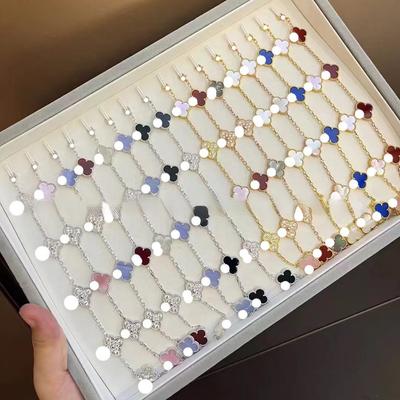 Brățară de înaltă calitate cu trifoi cu patru frunze și cinci flori, 15MM, pentru femei, din aur alb de 18K, cu sidef natural și calcedonie roșie