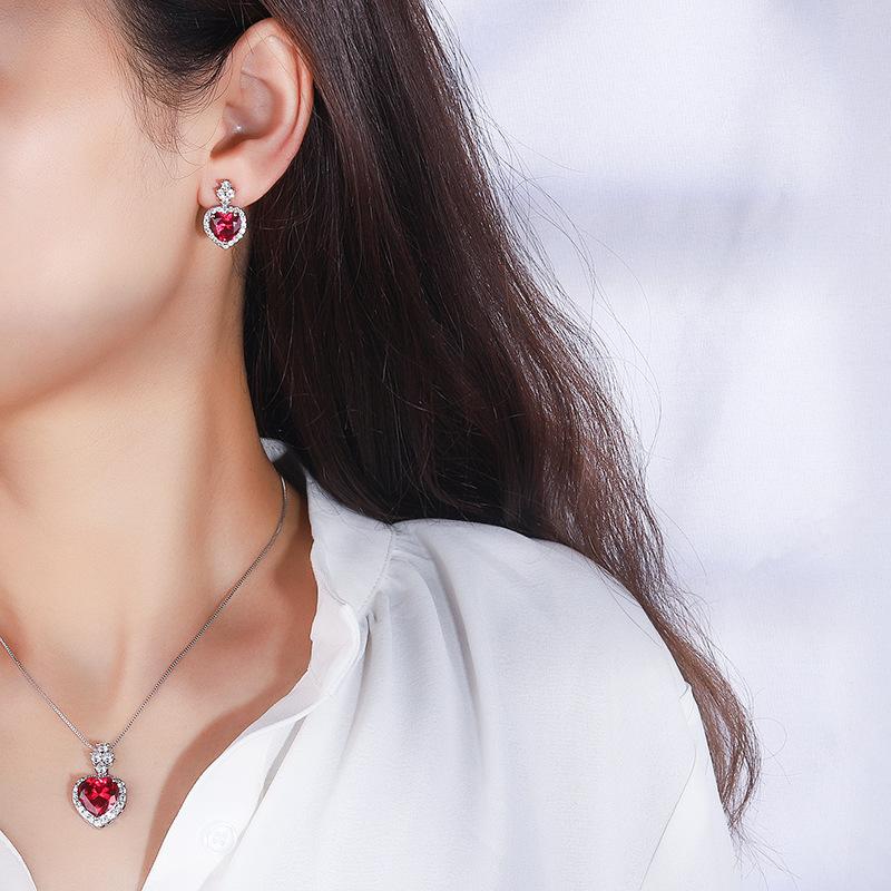Jewelry Colored Treasure Simulation Red Glass Diamond Jewelry Set Stud Earrings Main Stone 9 * 92 Pendant Necklace 12 * 12