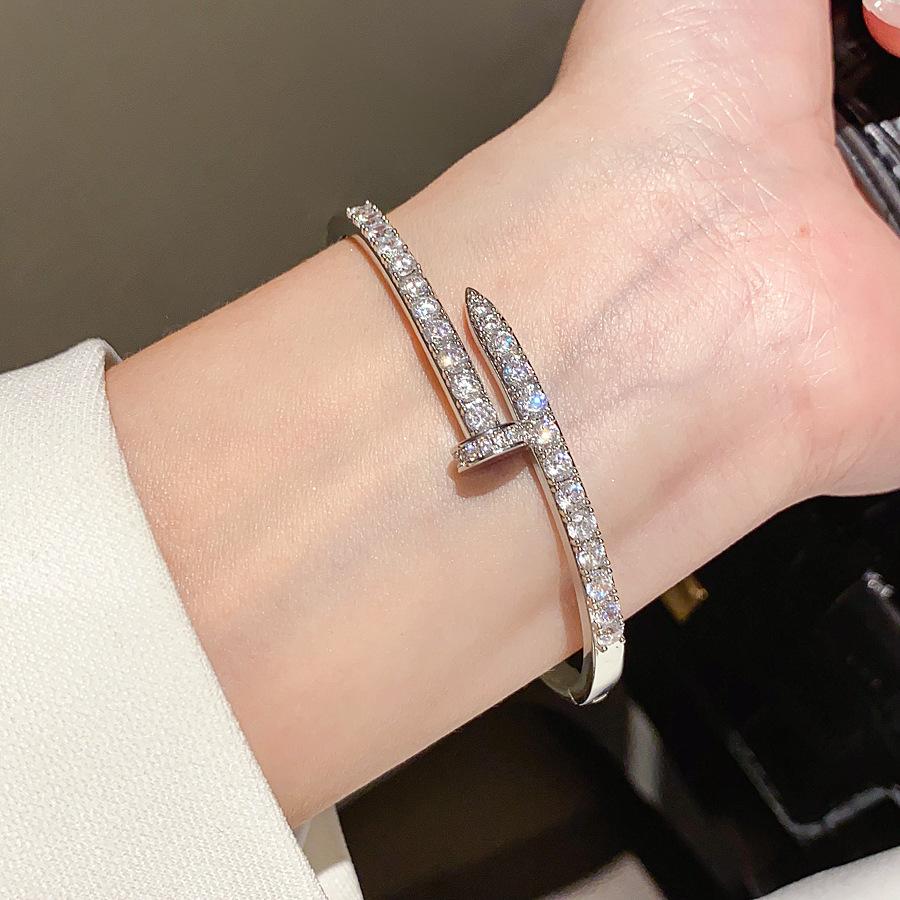 Nail Buckle Bracelet, Light Luxury, High-end Bracelet, Niche Design, Versatile Bracelet One  Size(18CM~21CM)